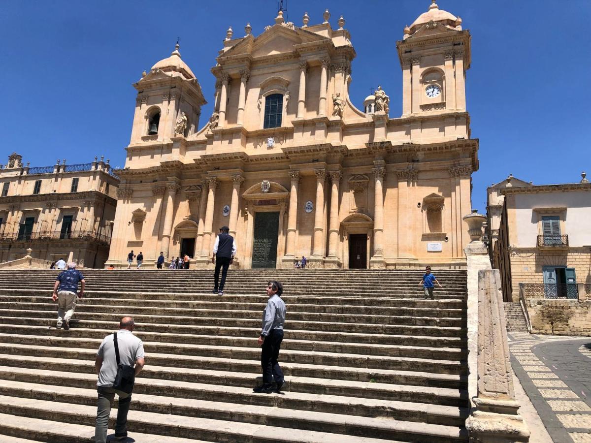 Villa Tannur Del Carmine Noto Exterior foto