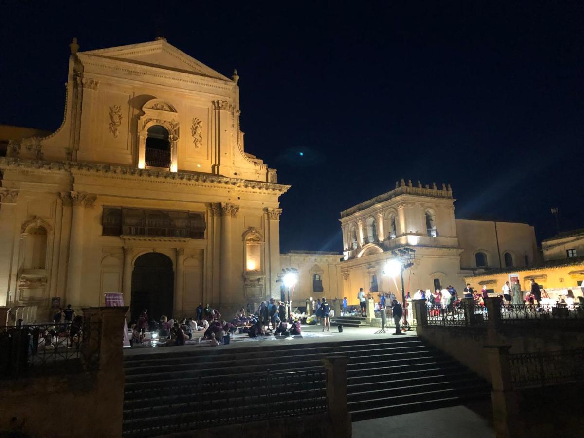 Villa Tannur Del Carmine Noto Exterior foto